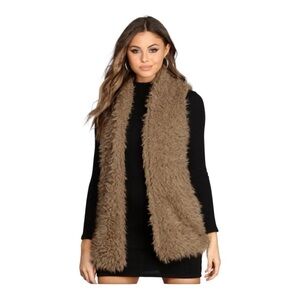 Ashley Premium By 26
International Womens Black
Brown Faux Fur Vest Size L